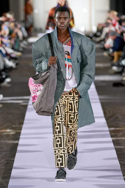 Look 9